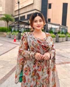 Call Girls in Shahrah-e-Faisal Karachi